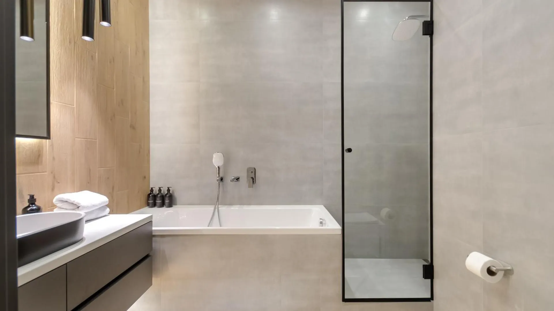 Petrovdom Apartments 35-454 In Rc Manhattan City,Beresteiskyi 11 Kiev 0*,